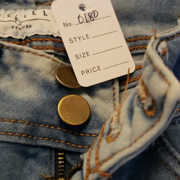 Refill Acid Wash Jeans Sz5 (#180) - Picture 3 of 5